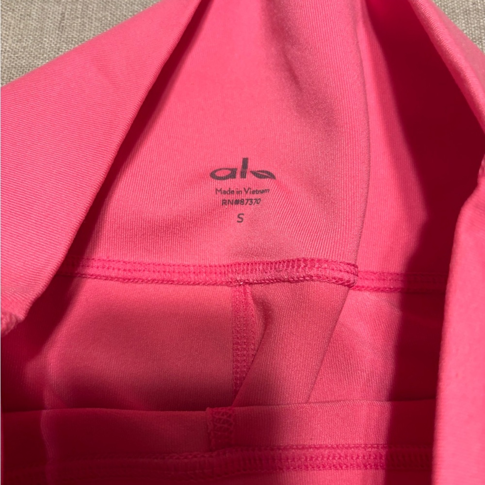 ALO Yoga Women's Bright Pink Bike Shorts - Picture 3 of 3